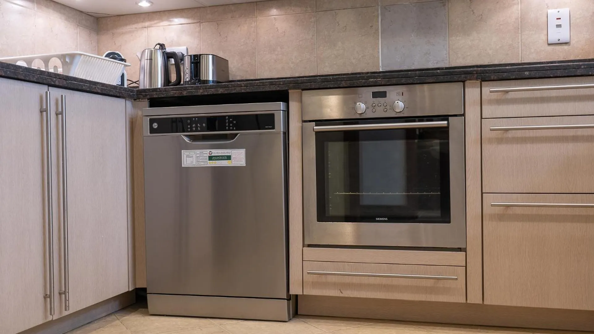 A Phenomenal Apartment In Golden Mile 6 Great For 5 Дубай