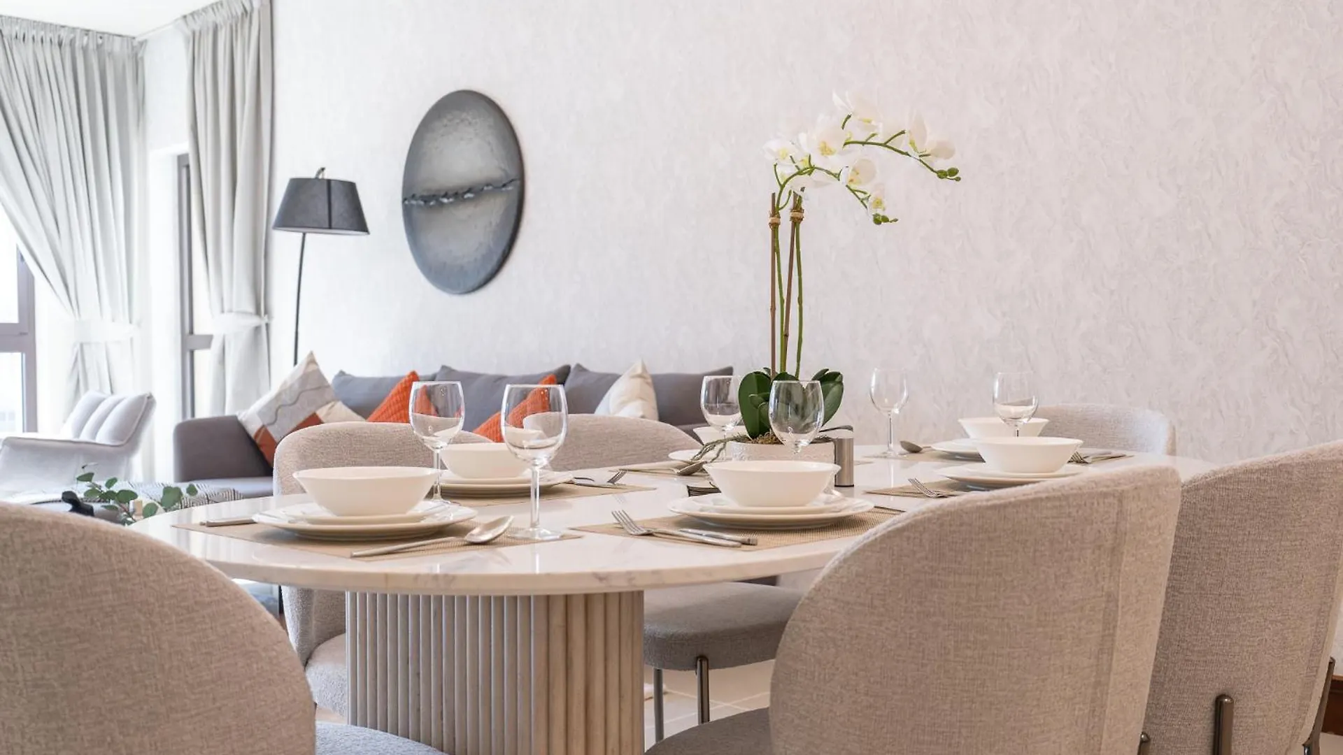 A Phenomenal Apartment In Golden Mile 6 Great For 5 Дубай