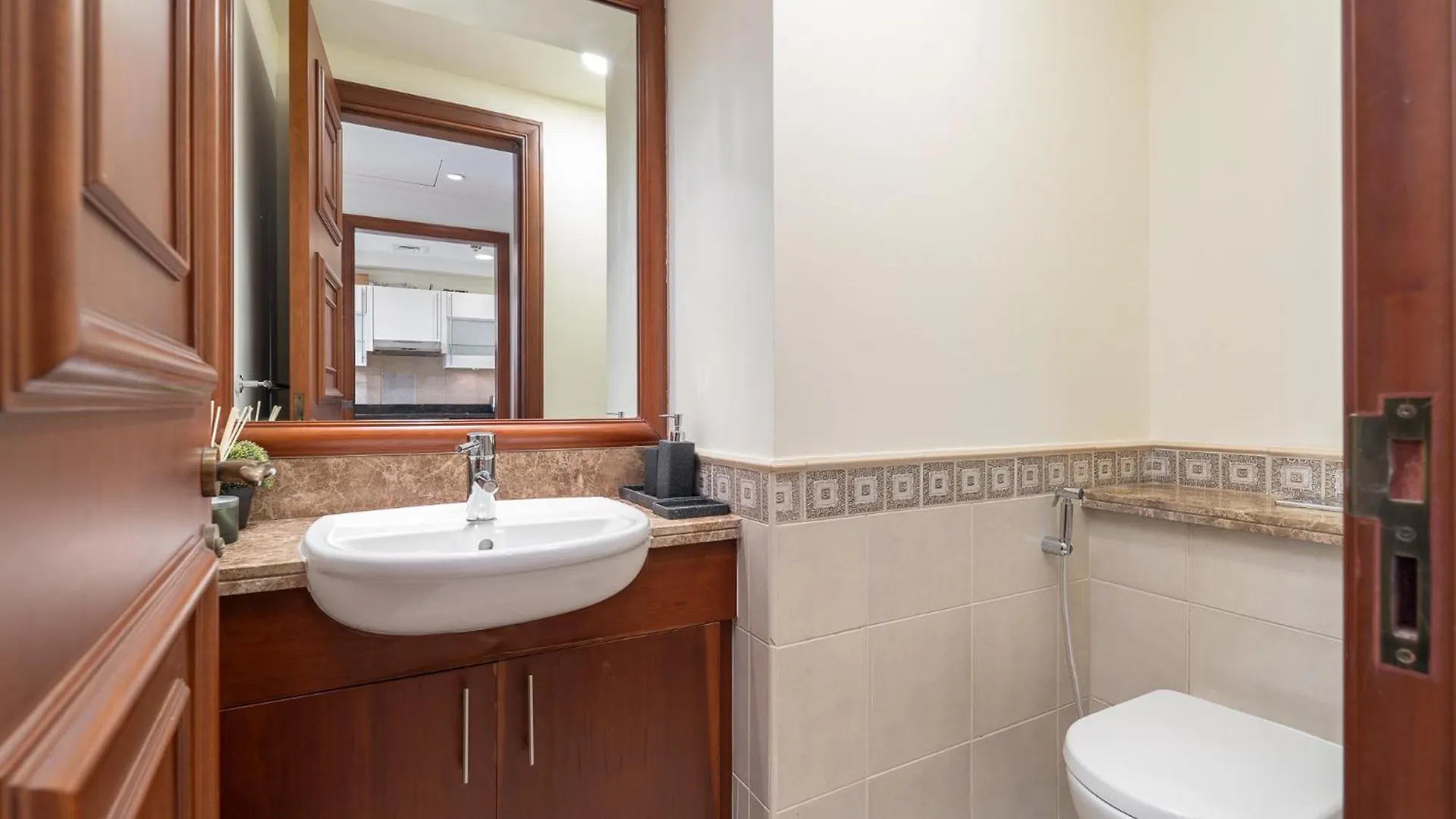 A Phenomenal Apartment In Golden Mile 6 Great For 5 Дубай ОАЭ