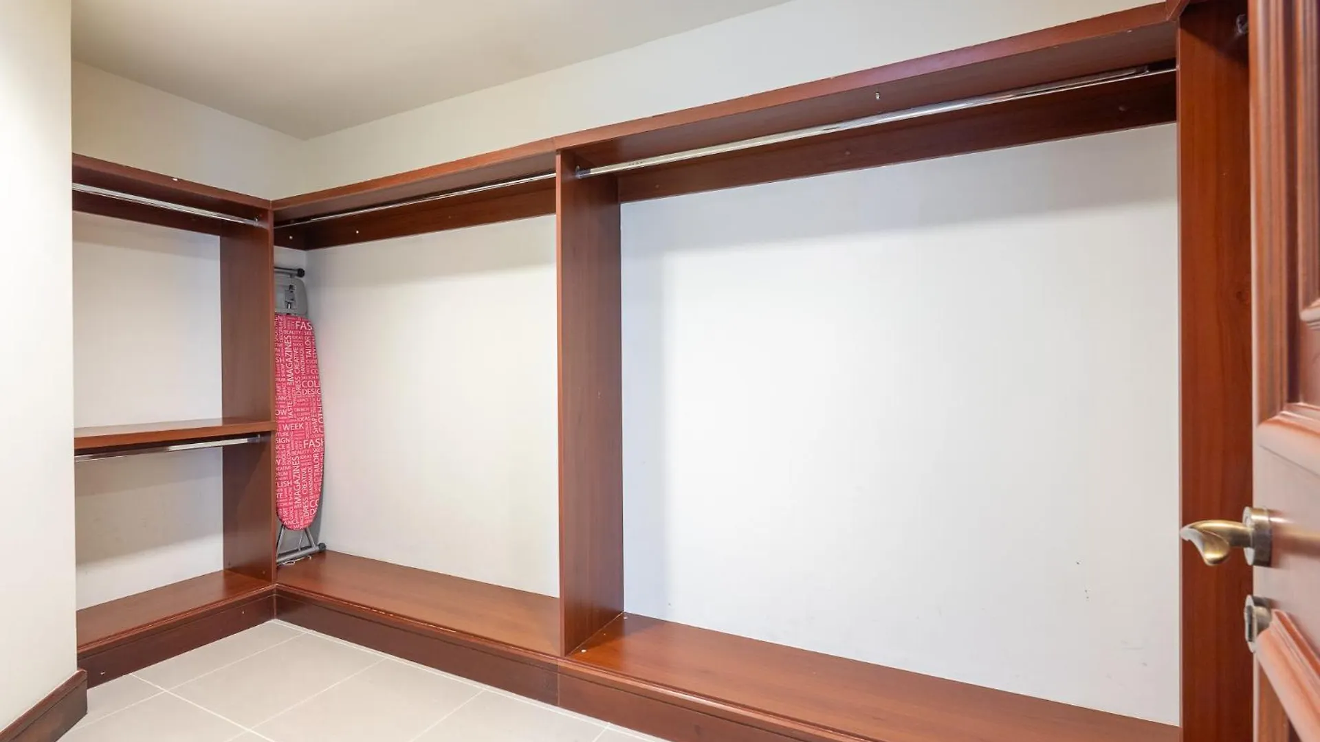 A Phenomenal Apartment In Golden Mile 6 Great For 5 Dubai United Arab Emirates