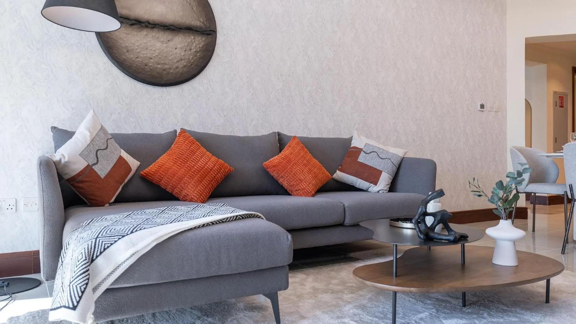 A Phenomenal Apartment In Golden Mile 6 Great For 5 Dubai