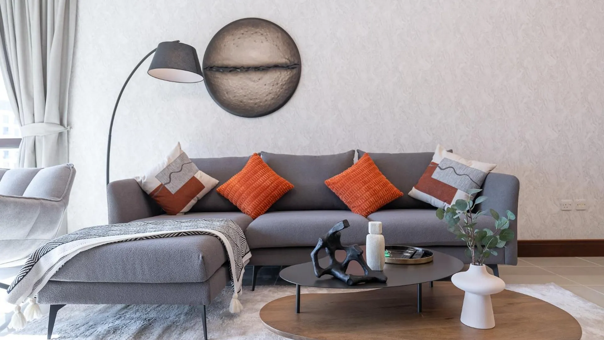 A Phenomenal Apartment In Golden Mile 6 Great For 5 Dubai