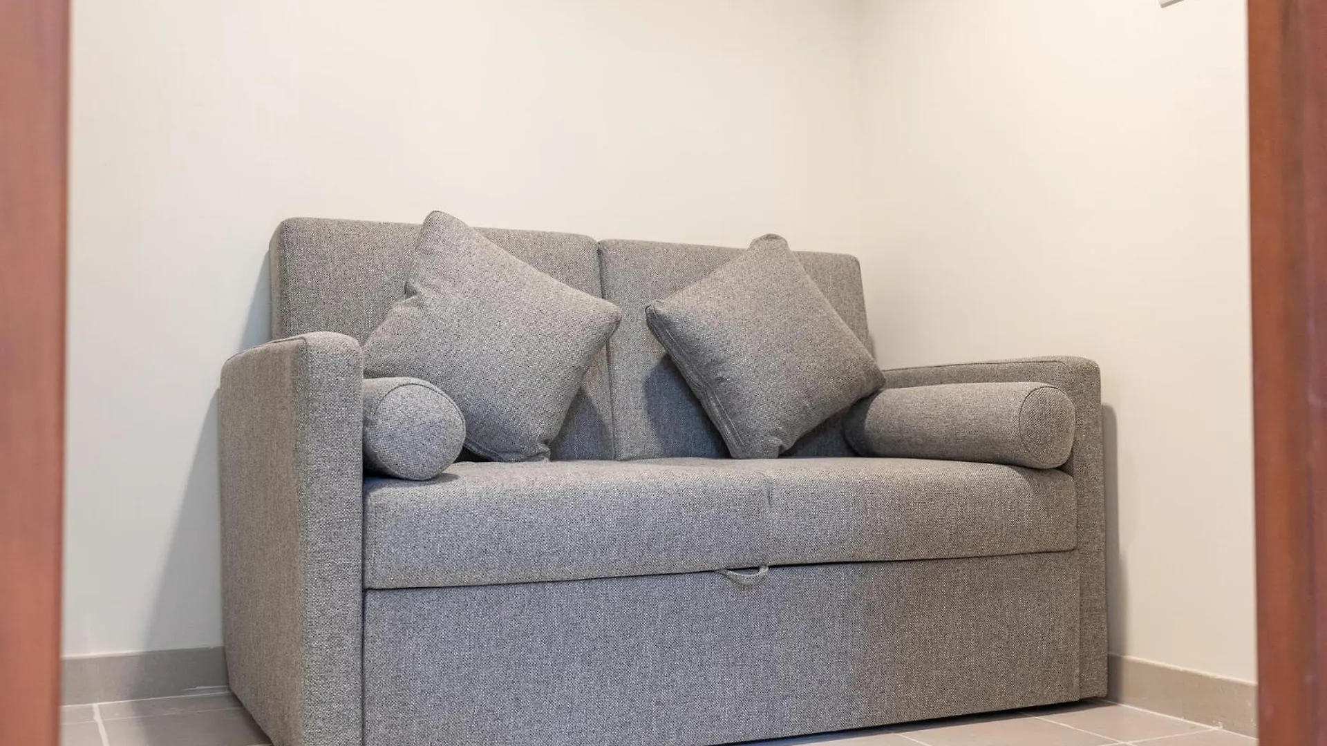 A Phenomenal Apartment In Golden Mile 6 Great For 5 Dubai United Arab Emirates